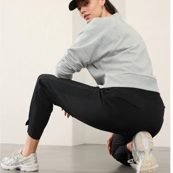 Athleta Brooklyn textured Mid rise ankle black light weight pants Sz-6 Q5 - Picture 3 of 16